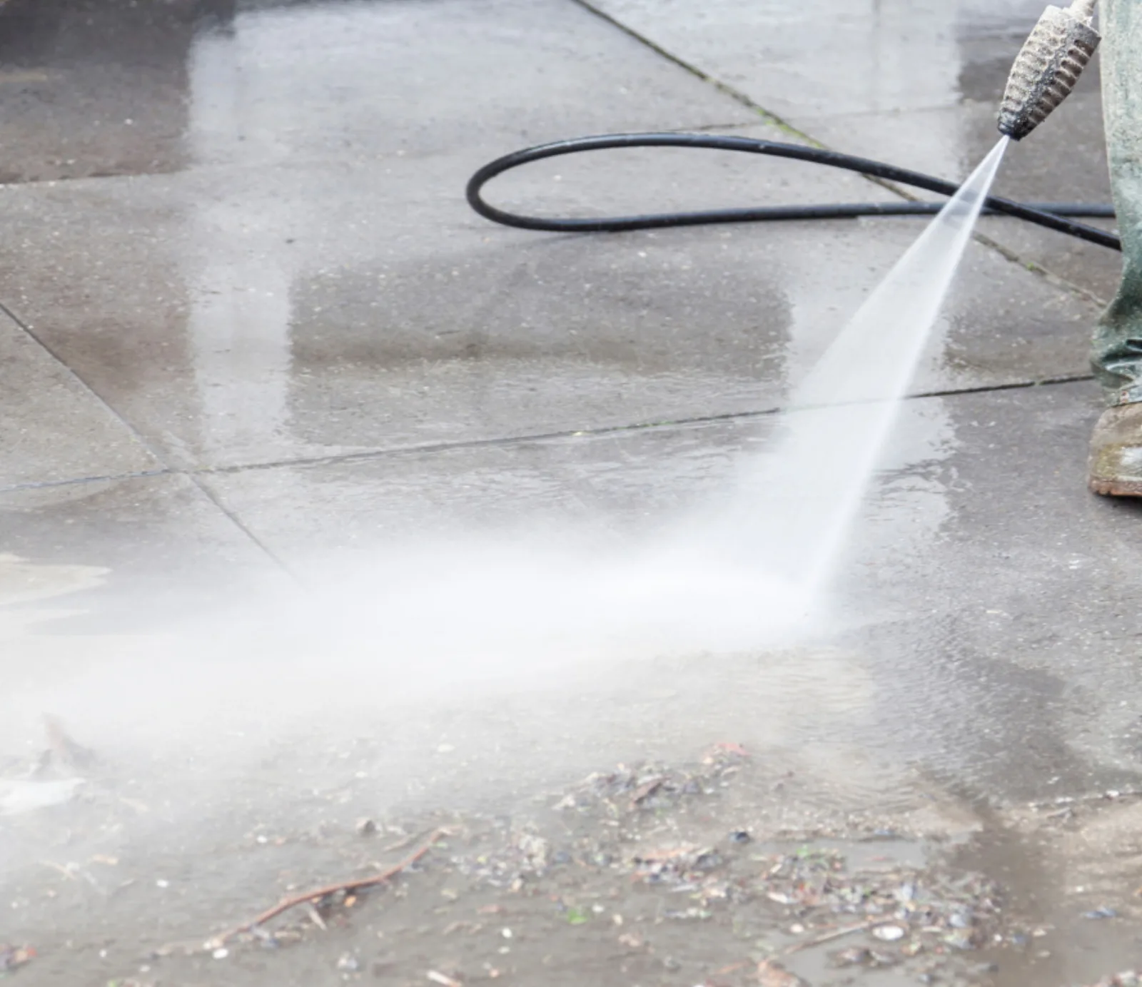 Commercial power washing